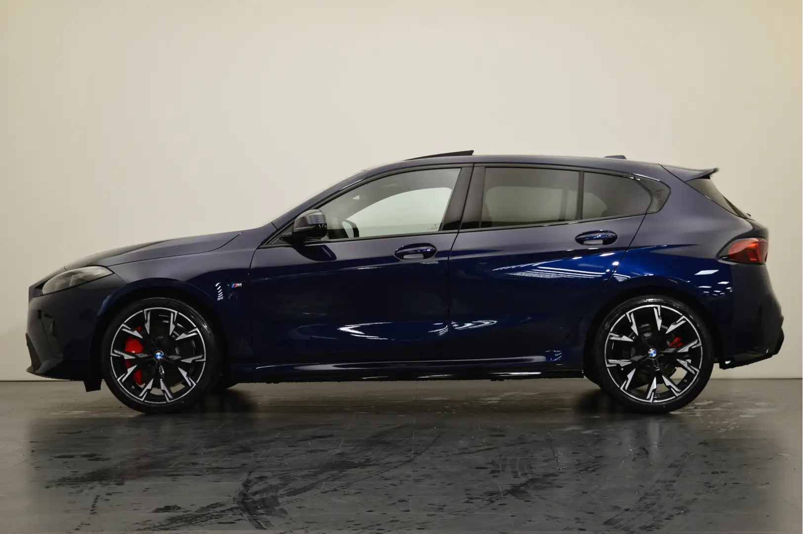 BMW 120 1 Serie M Sport Automaat / Panoramadak / Sportstoe Modrá - 2