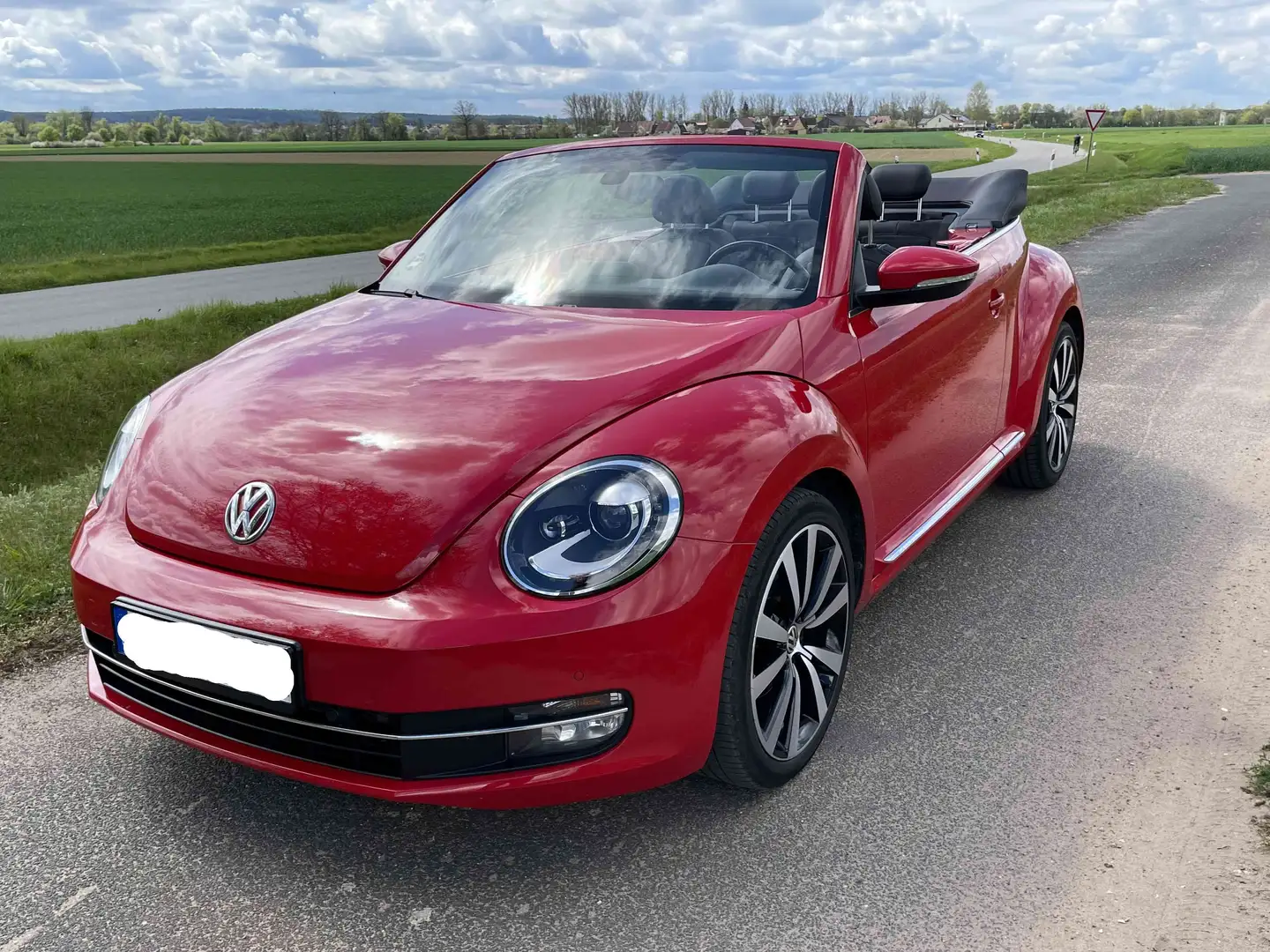 Volkswagen Beetle Cabrio, Design 1,4 TSI, TORNADO-ROT, viele Extras Rot - 2