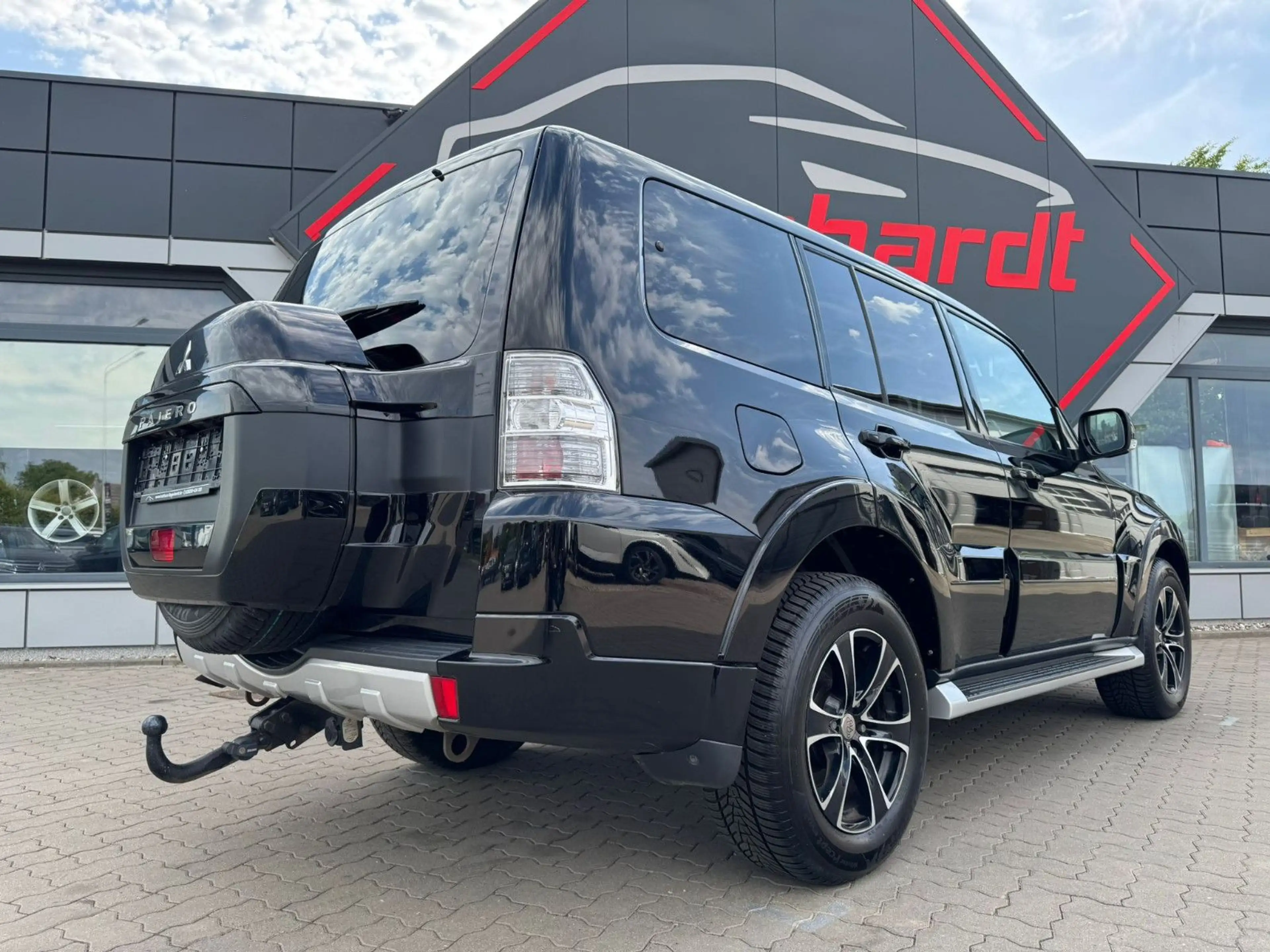 Mitsubishi Pajero 3.2 DI-D Diamant Edition ACC LEDER KAMERA — photo 9