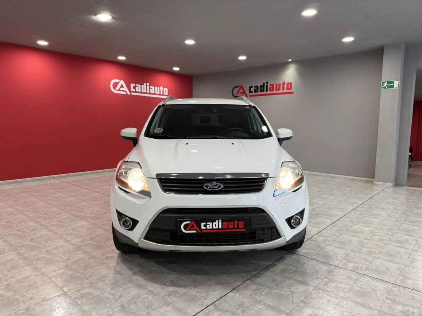 Ford Kuga 2.0TDCI Titanium 4WD Blanco - 2