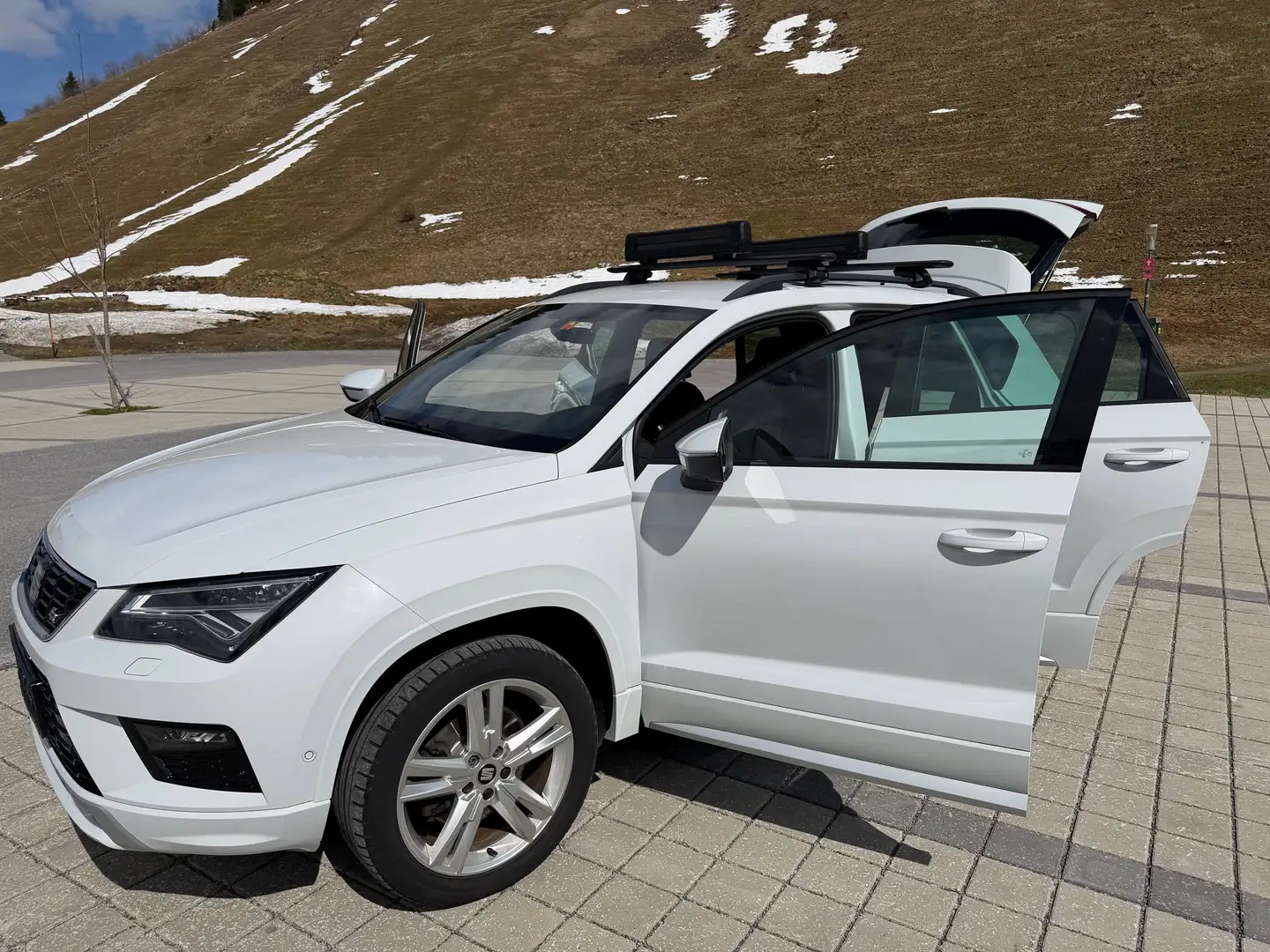 SEAT Ateca Ateca 2,0 FR 4WD TDI DSG FR Weiß - 1