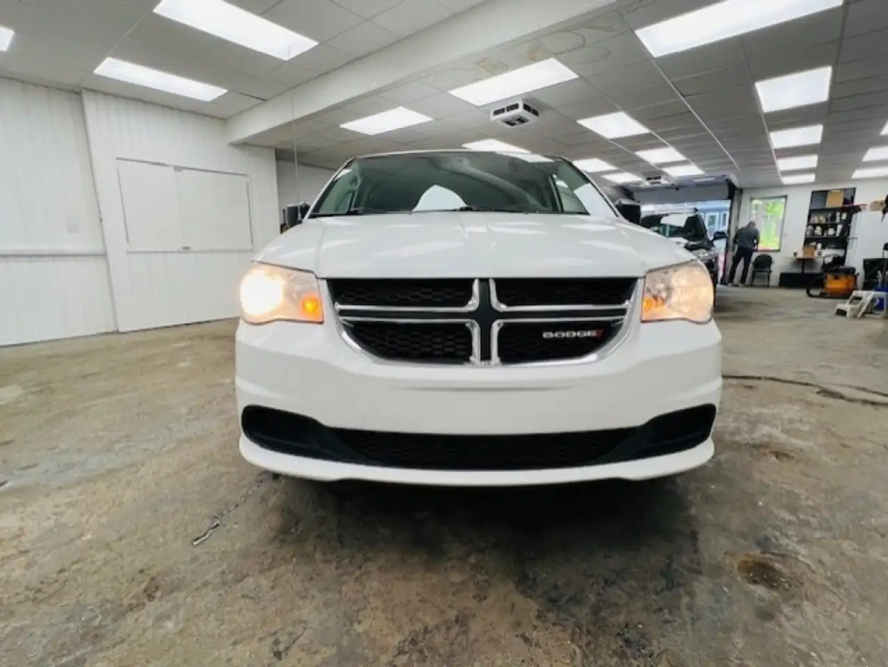 Dodge Grand Caravan снимка Dodge Grand Caravan