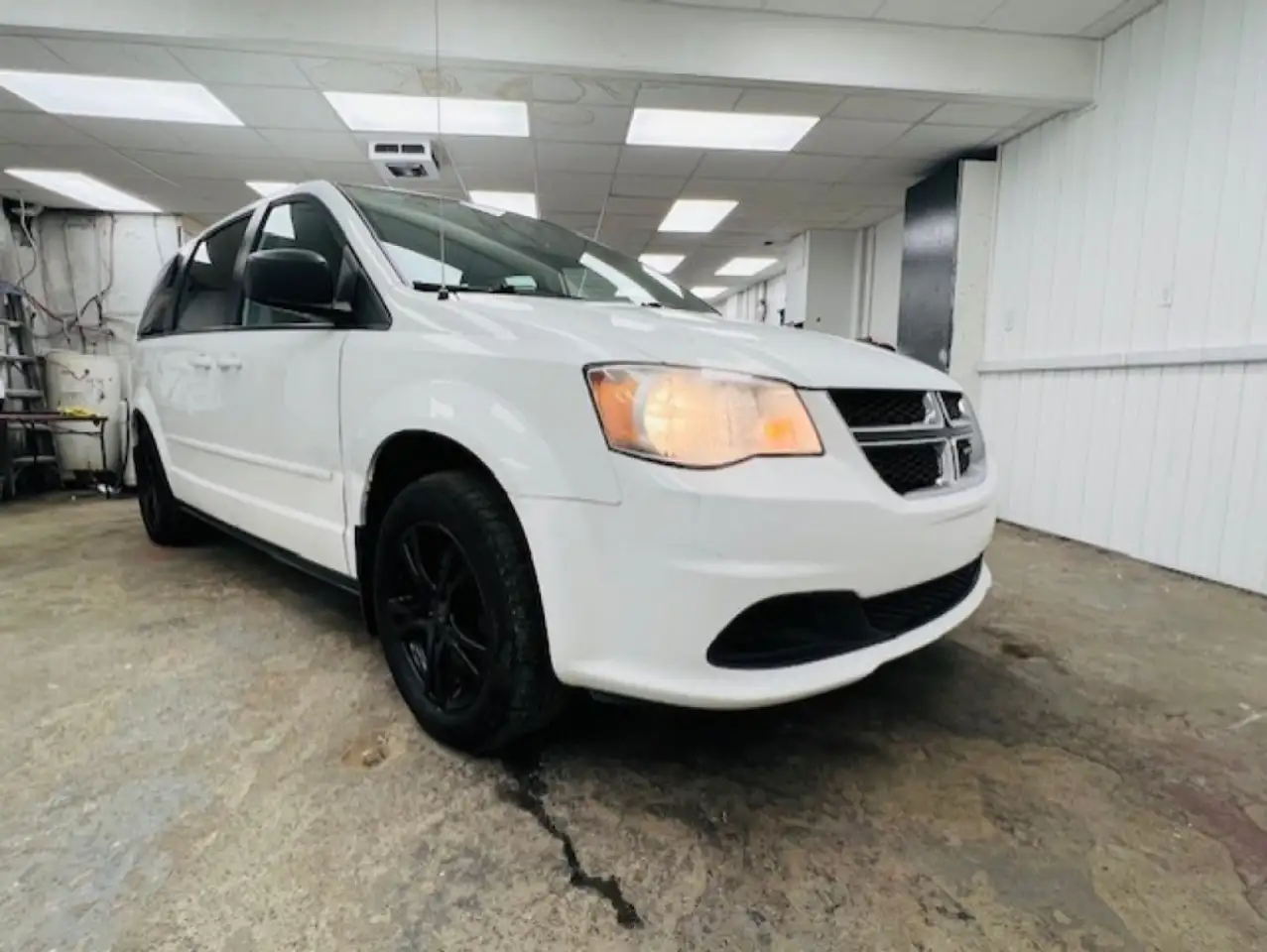 Dodge Grand Caravan снимка Dodge Grand Caravan