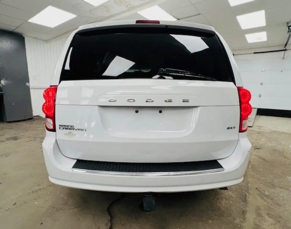 Dodge Grand Caravan снимка Dodge Grand Caravan