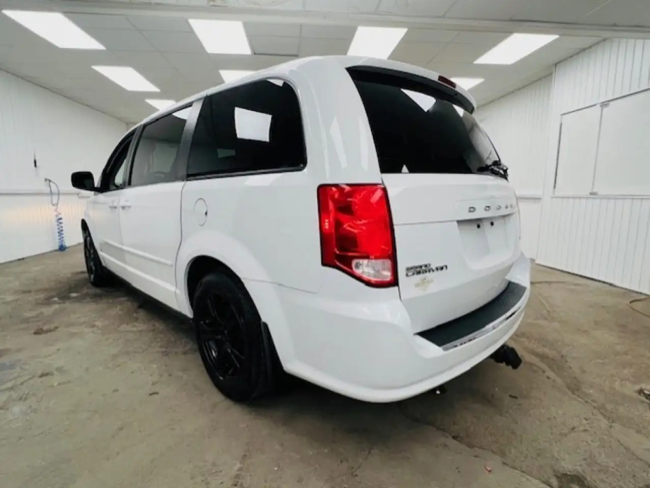 Dodge Grand Caravan снимка Dodge Grand Caravan