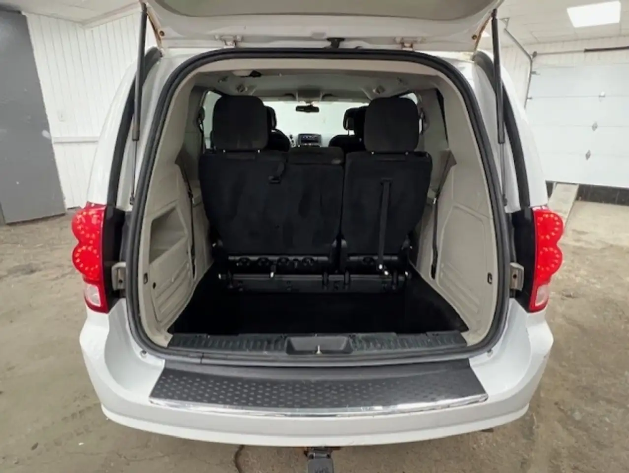 Dodge Grand Caravan снимка Dodge Grand Caravan