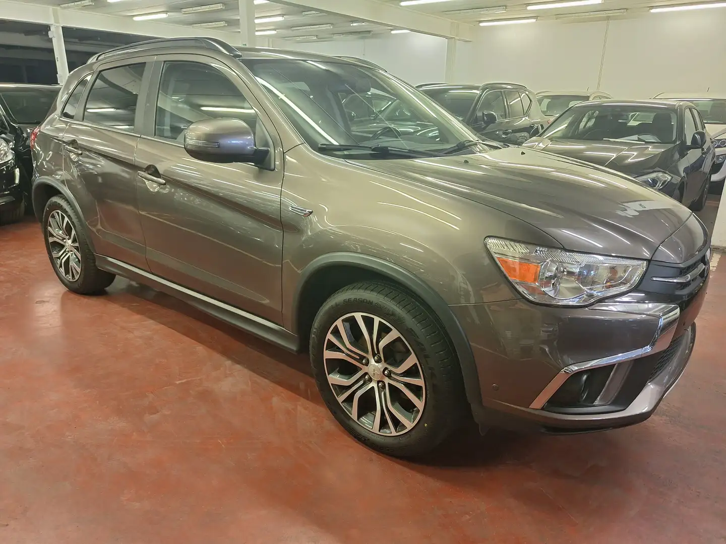 Mitsubishi ASX ASX 1.6 Di-D 4WD Diamond Edition Brun - 2