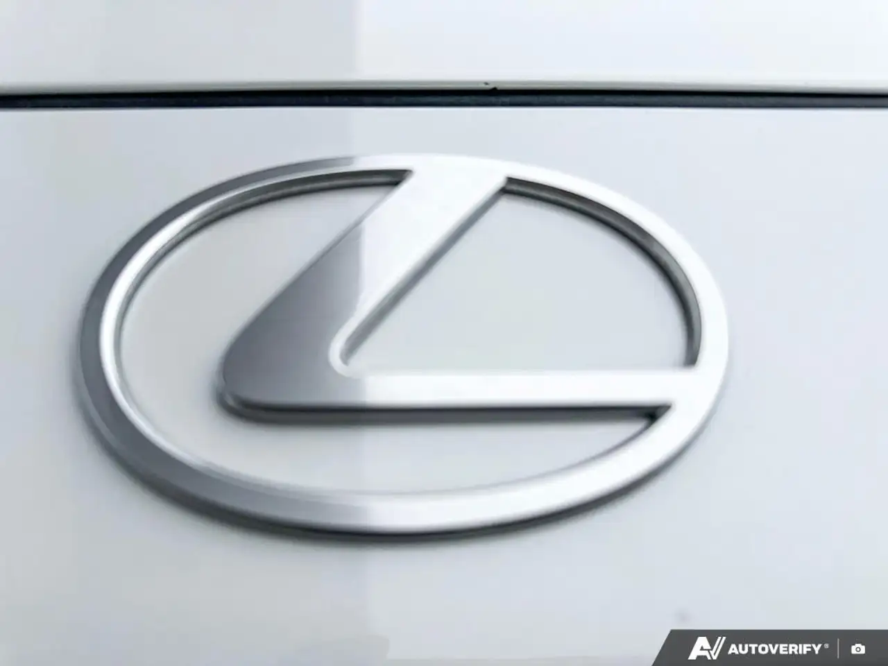 Lexus TX снимка Lexus TX