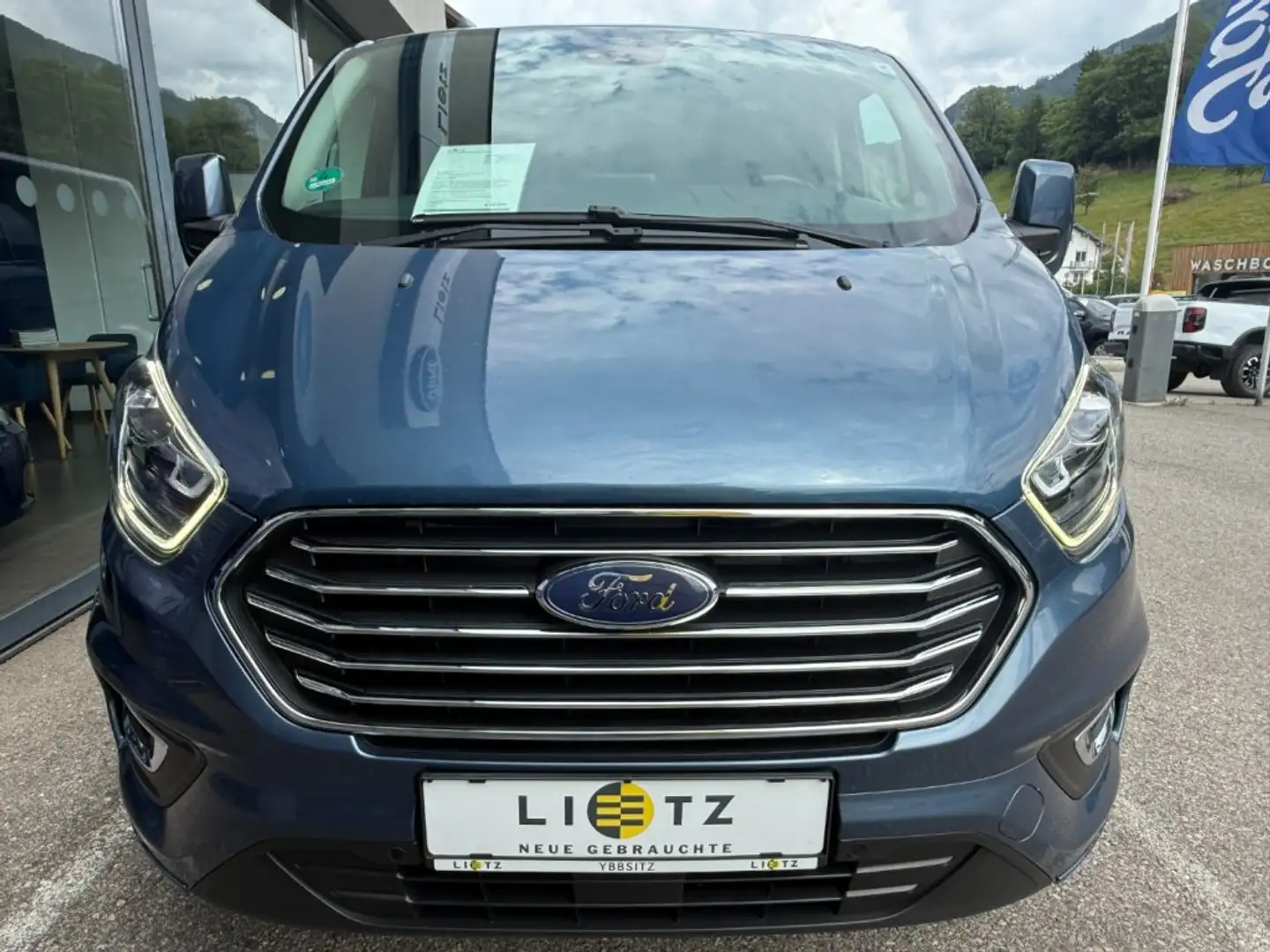 Ford Tourneo Custom Titanium X L2 Blau - 2