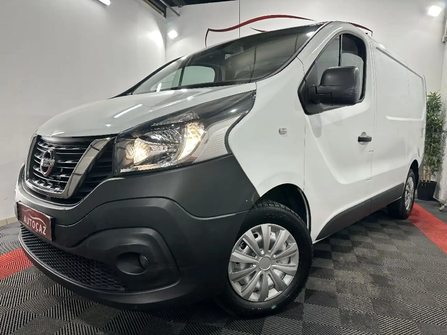 Nissan NV300 FOURGON L1H1 DCI 95 OPTIMA Weiß - 2