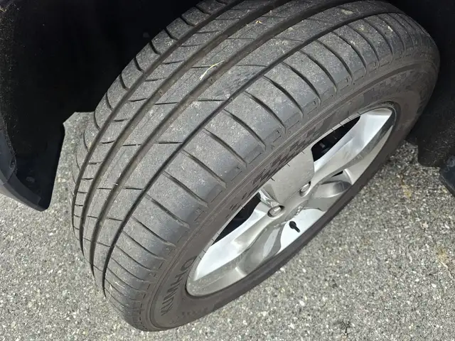 Jeep Grand Cherokee view 15