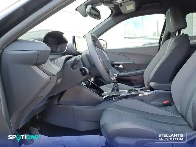 Peugeot 2008 view 9