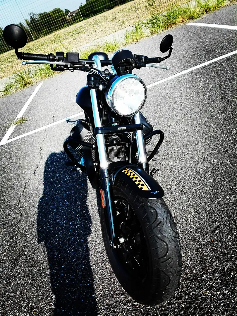 Moto Guzzi V 9 V9 Bobber Negro - 2