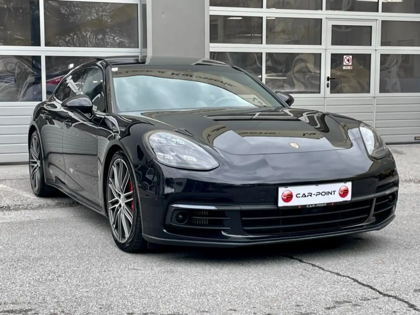 Porsche Panamera 4 E-Hybrid Sport Turismo Aut. Schwarz - 2