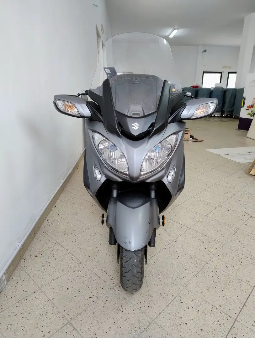 Suzuki Burgman 650 executive anno 2020 Grey - 2