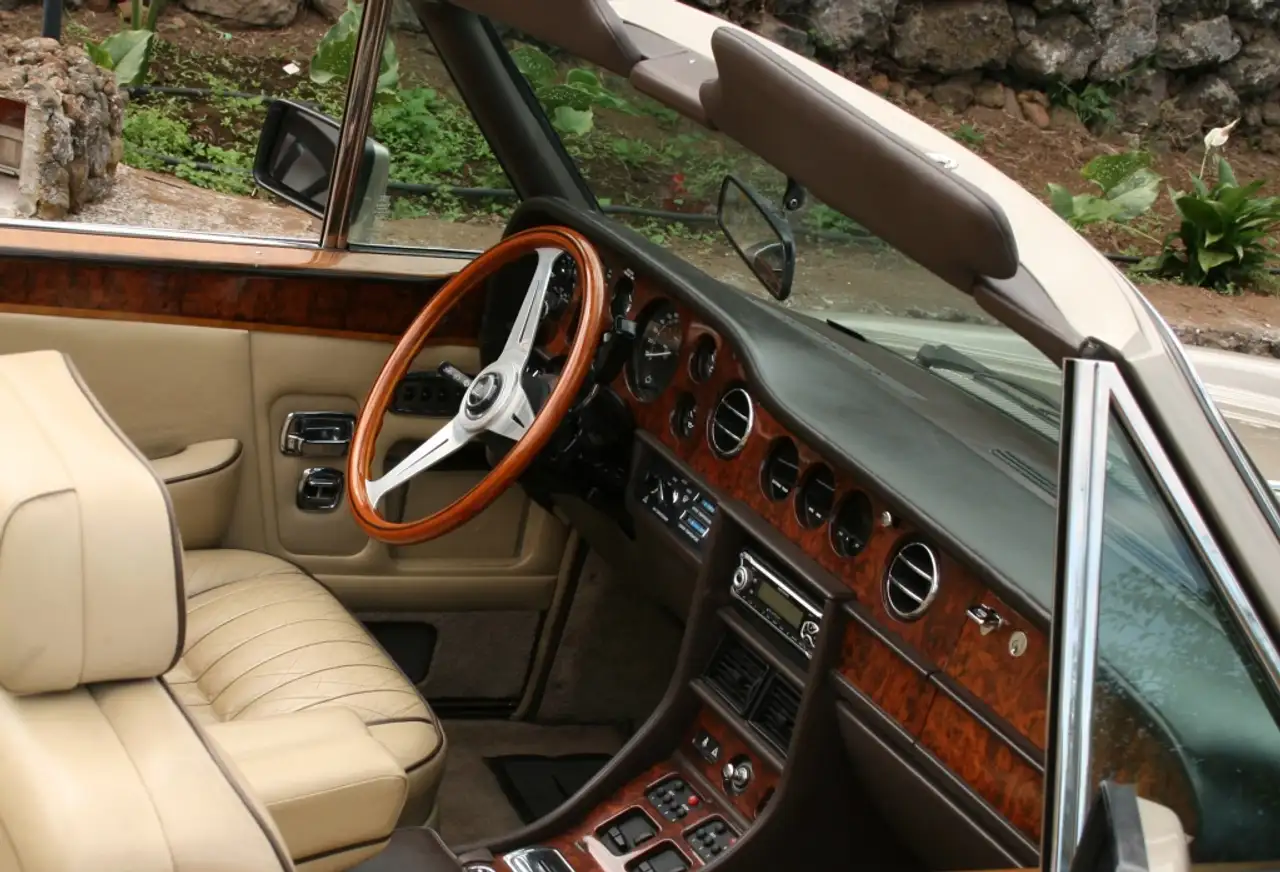 Rolls-Royce Corniche Cabrio, foto 8