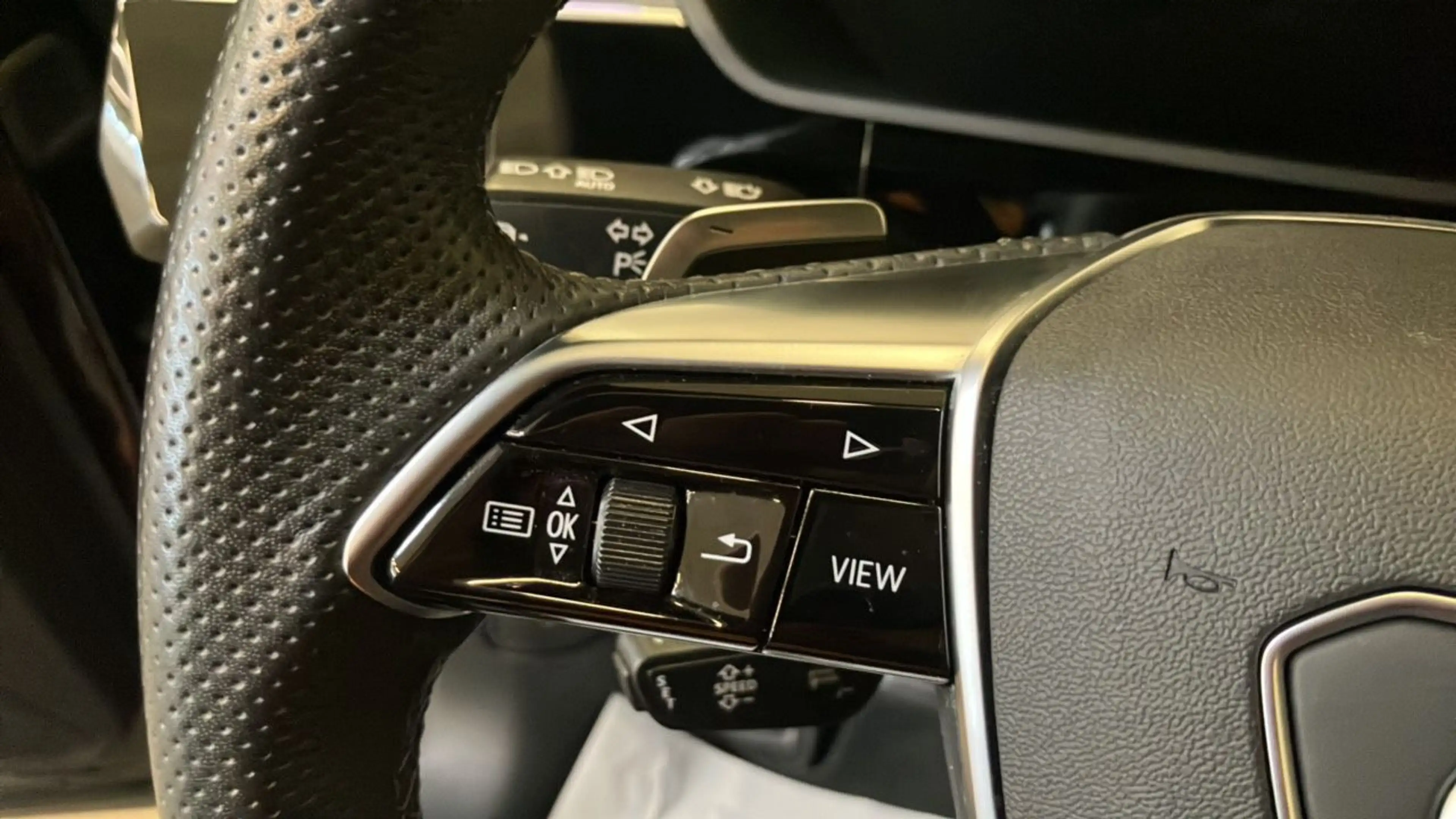 Audi e-tron 55 quattro S line black edition MATRIX*LEDER*SKY* — photo 14