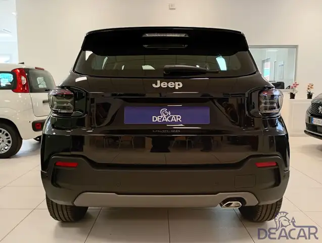 Jeep Avenger view 4