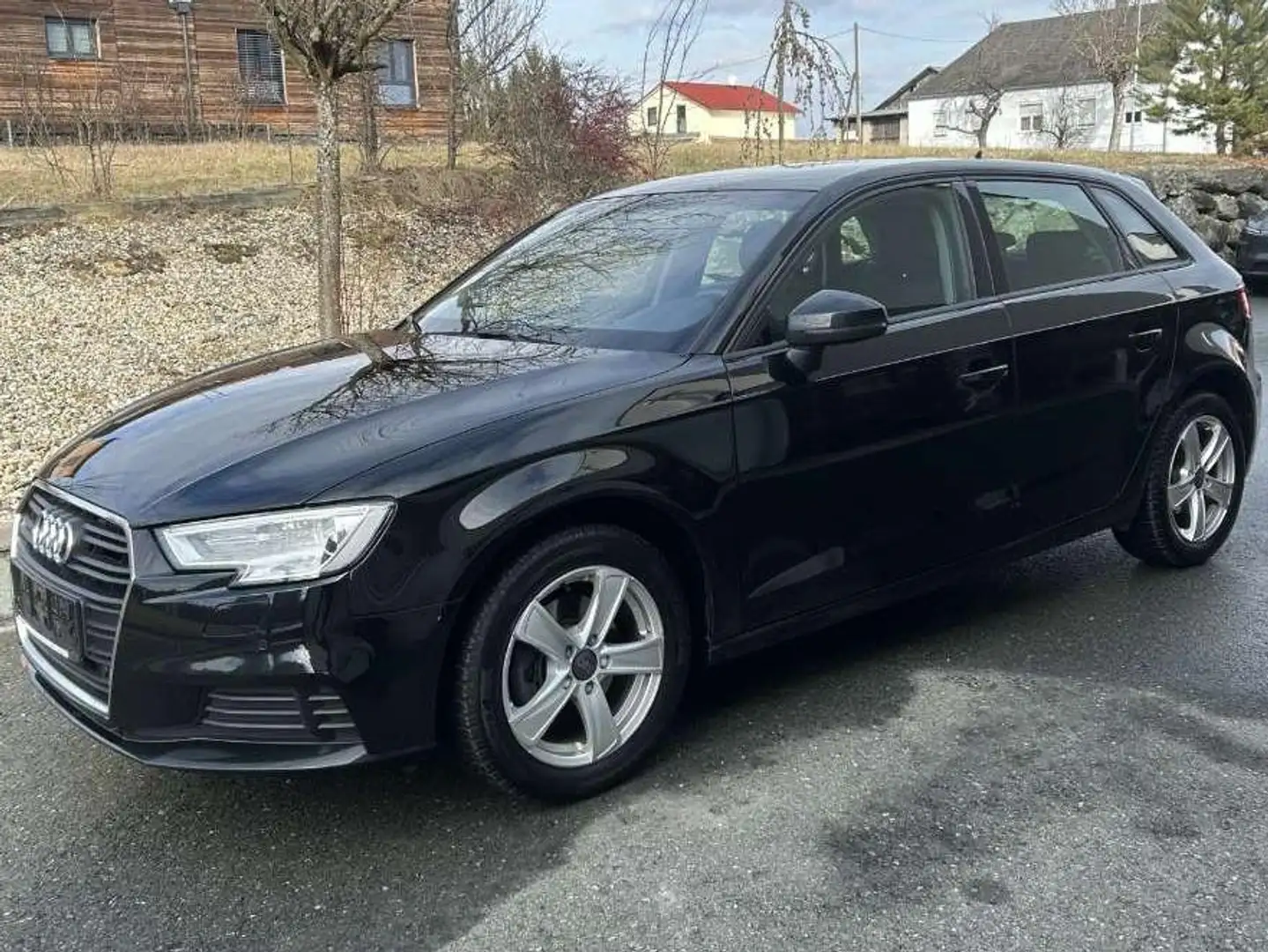 Audi A3 30 TDI Schwarz - 1