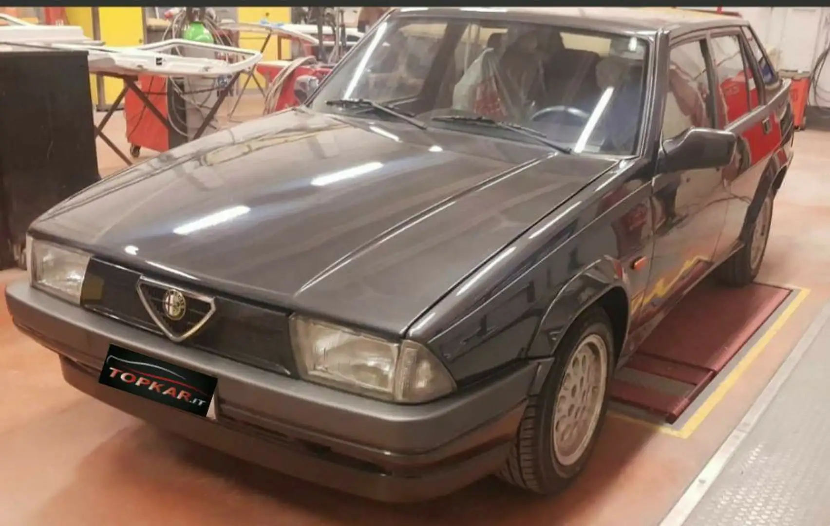 Alfa Romeo 75 2.0 T-S ASN - PERMUTE crna - 2