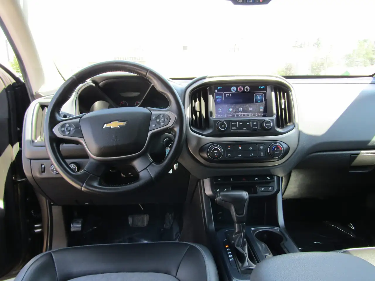 Chevrolet Colorado снимка Chevrolet Colorado