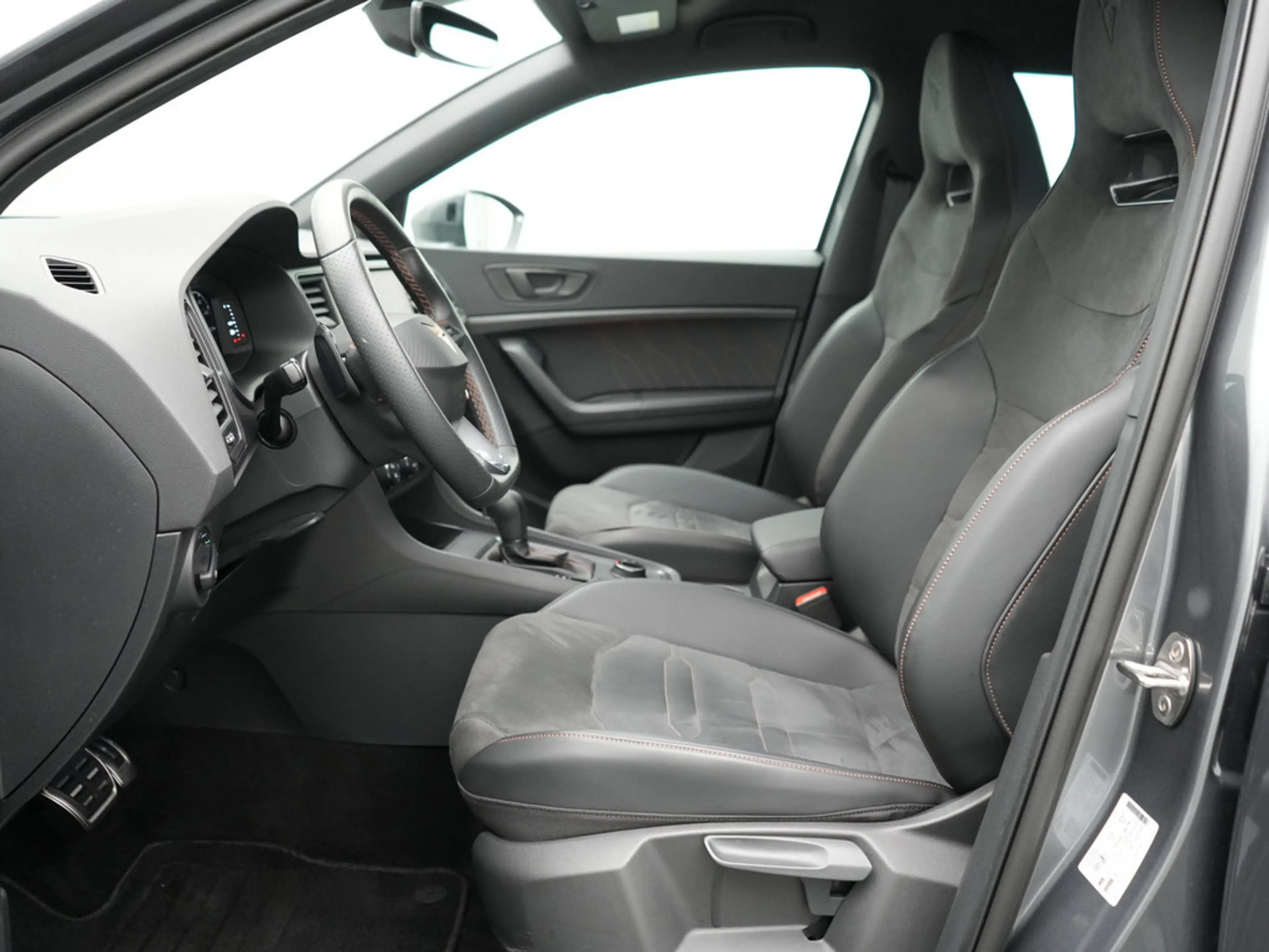 CUPRA Ateca VIRT AHK LED KAM ACC NAVI SHZ KLIMA — photo 11