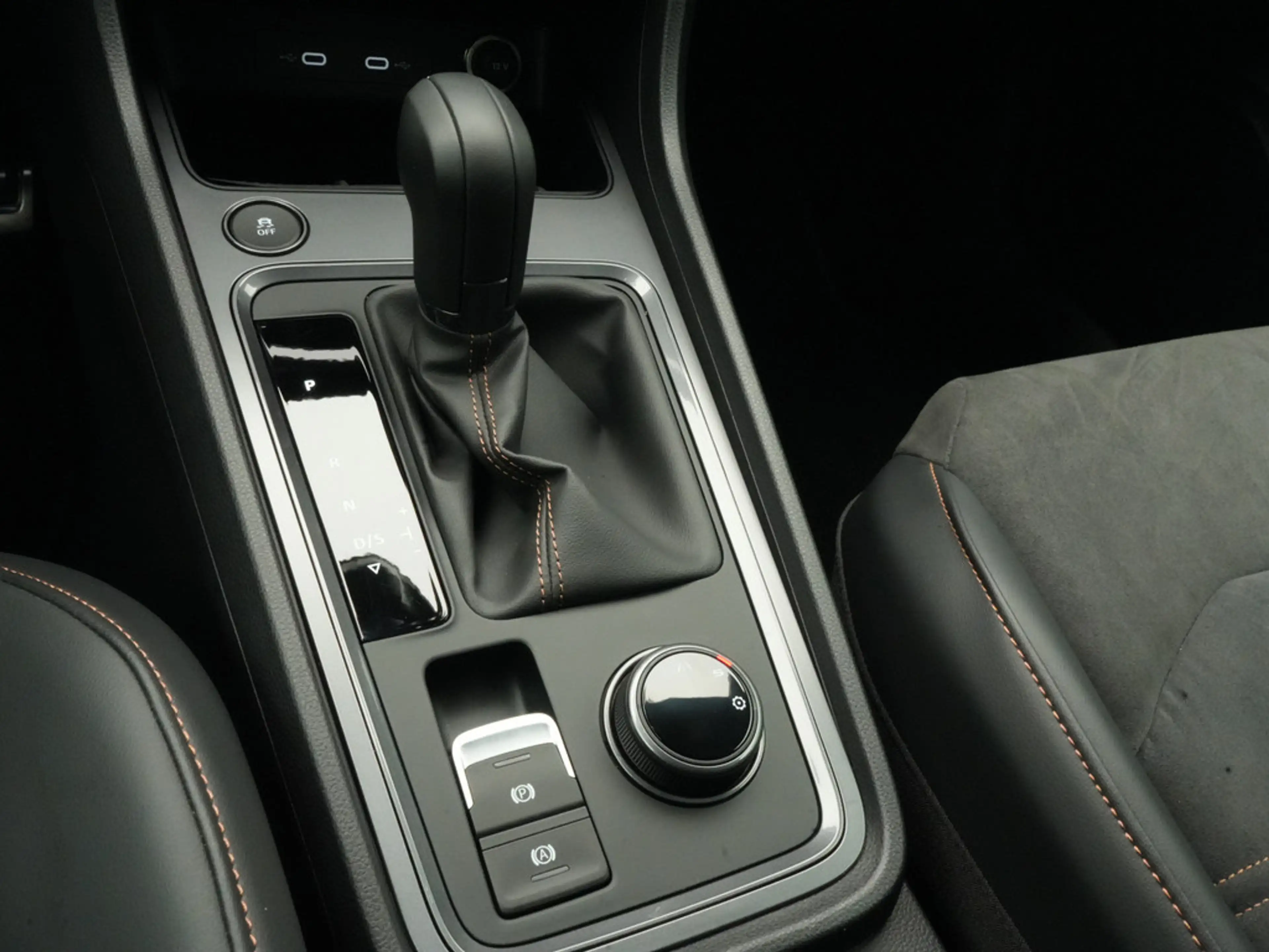 CUPRA Ateca VIRT AHK LED KAM ACC NAVI SHZ KLIMA — photo 12