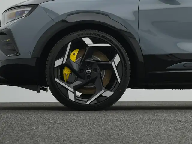 Opel Mokka-E view 9