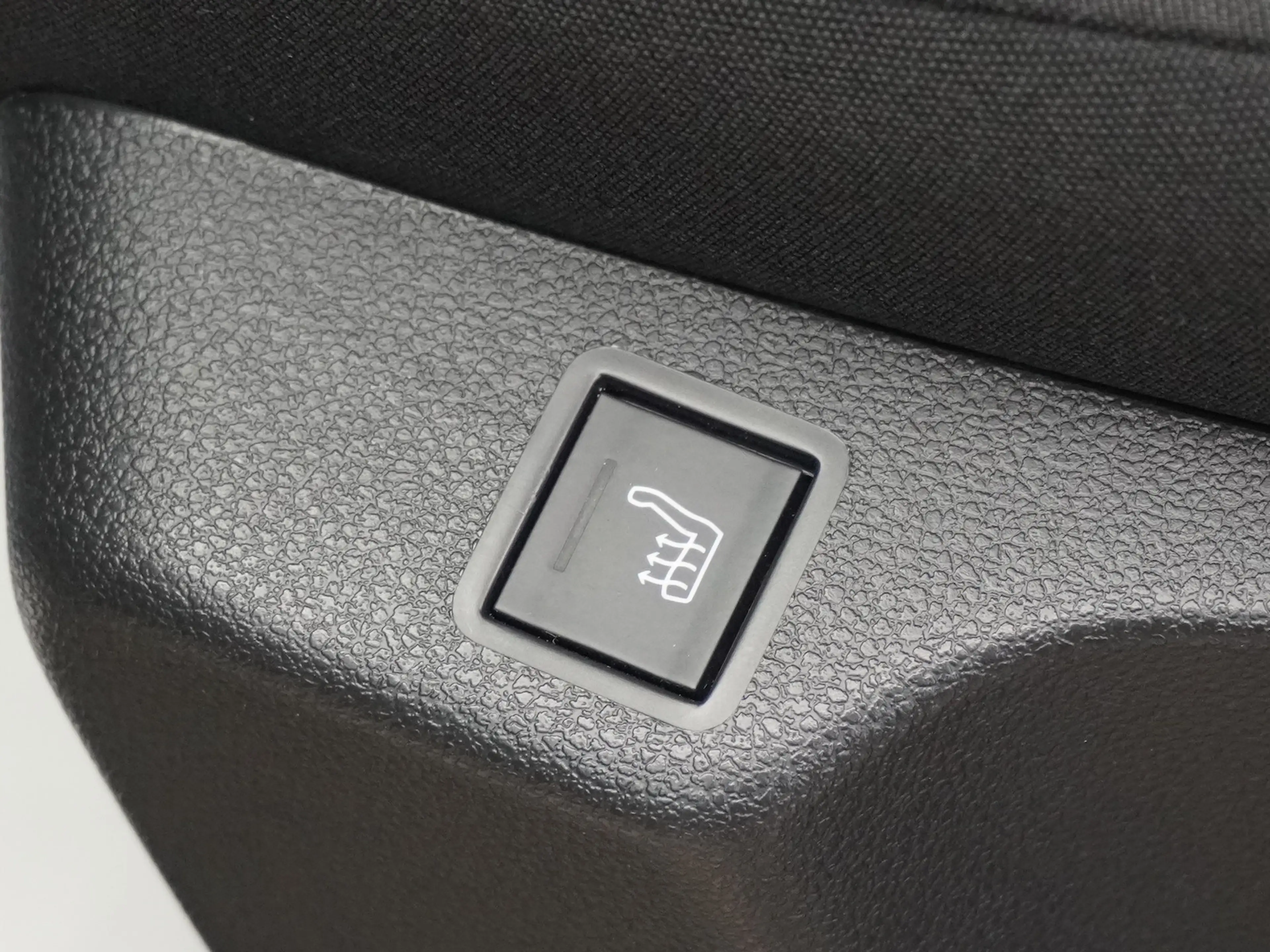 Fiat Doblo Maxi Kombi 130 AT / 10-Zoll-Navi + LED — photo 15