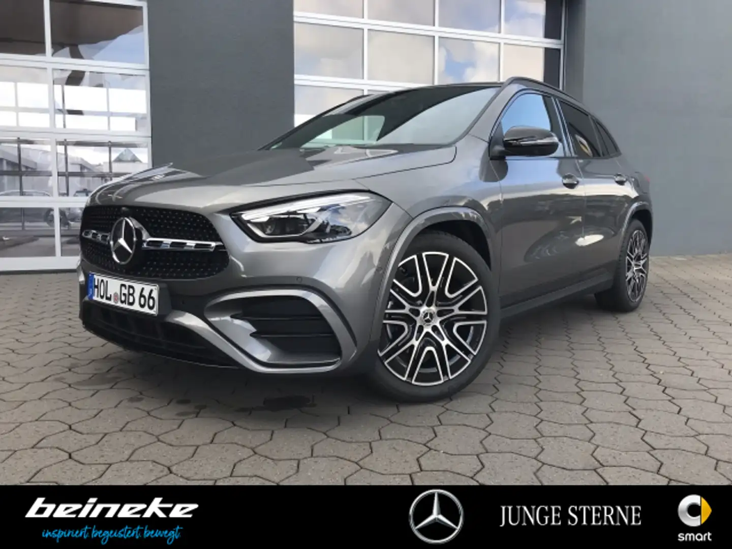Mercedes-Benz GLA 200 GLA 200 AMG Special Edition AHK MB Distr. 360° Grau - 2