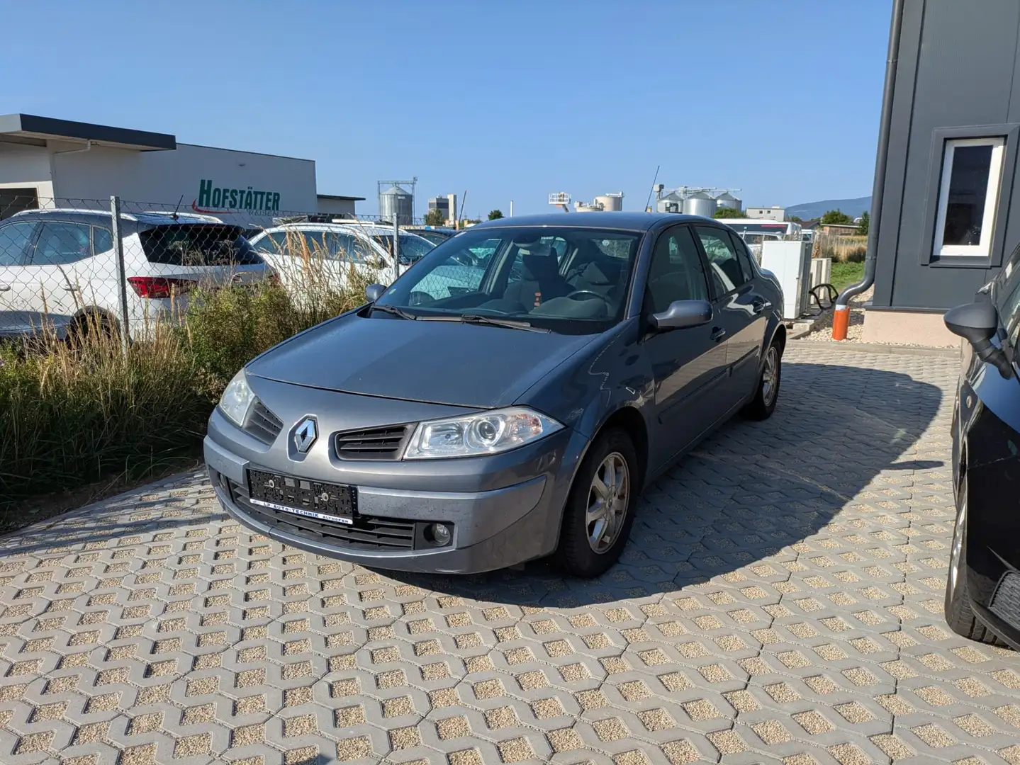 Renault Megane Mégane Emotion 1,5 dCi Emotion Grau - 2