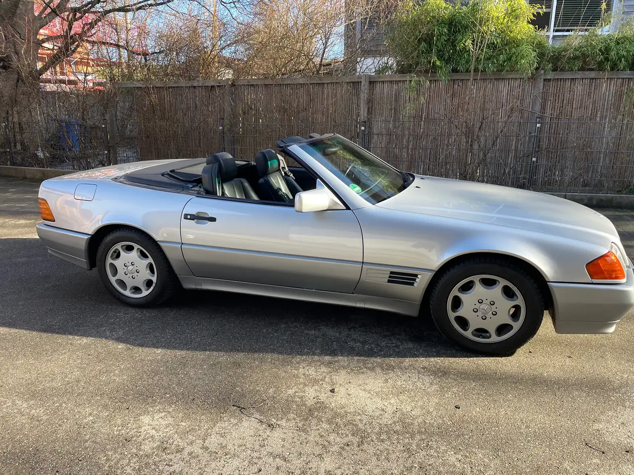 Mercedes-Benz SL 300