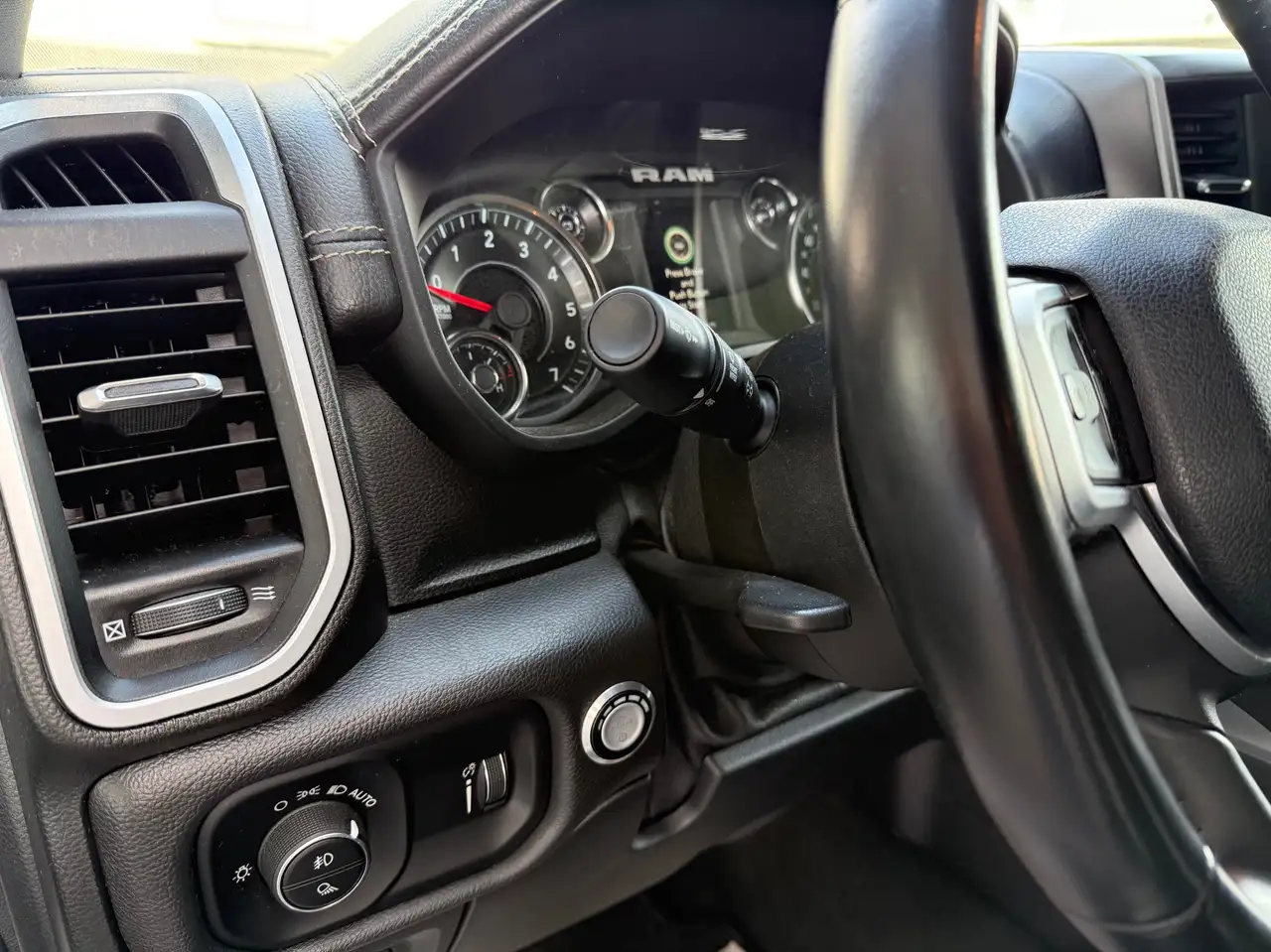 Dodge RAM 2021 — фото 15