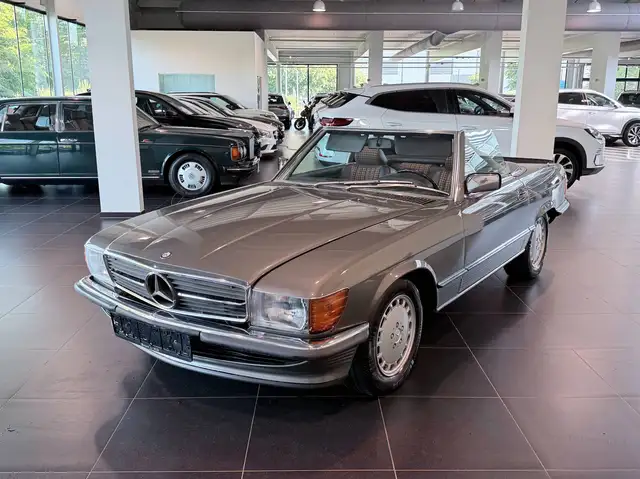 Mercedes-Benz SL 500 R 107 Automaat