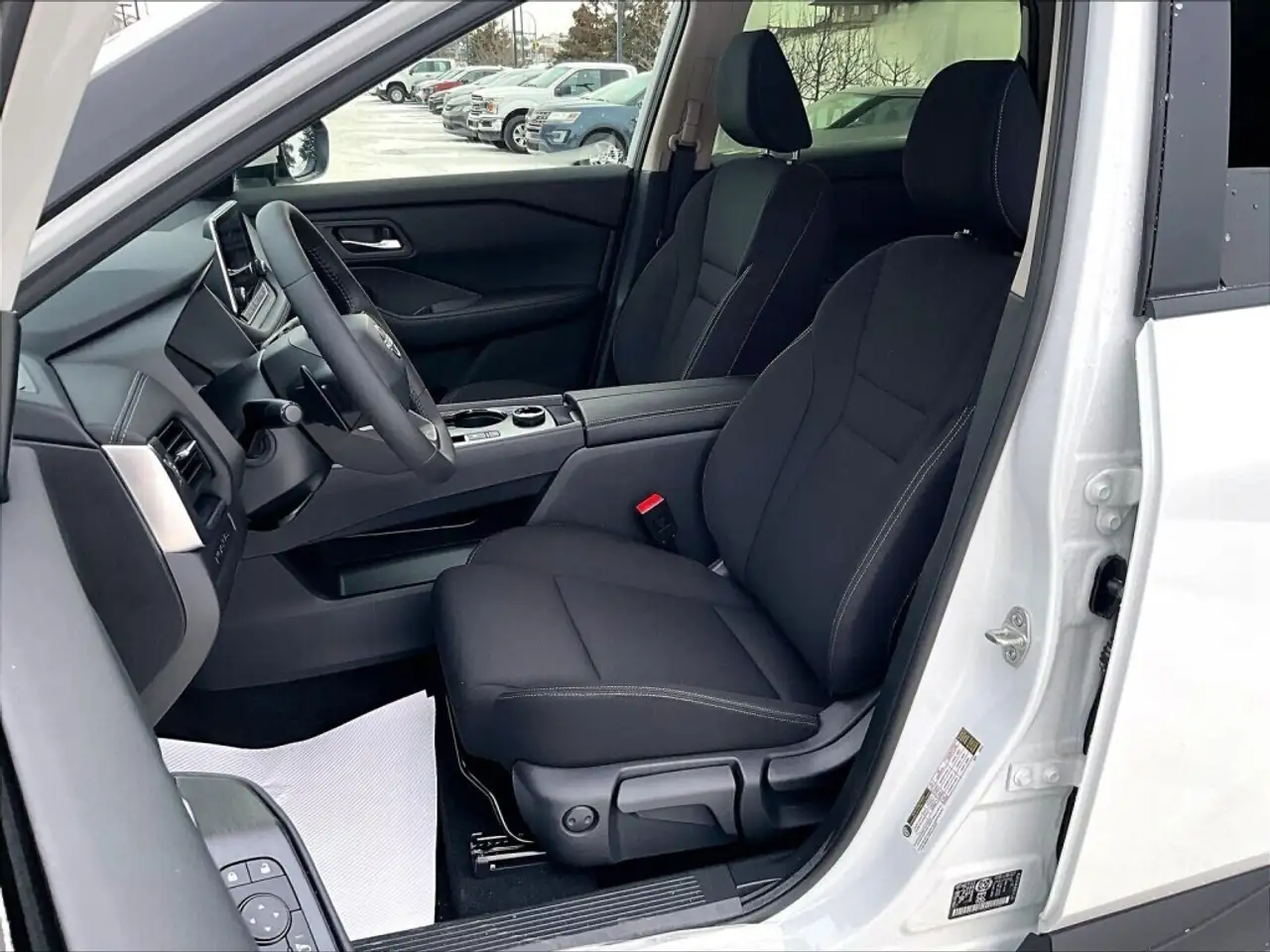 Nissan Rogue fotografie Nissan Rogue