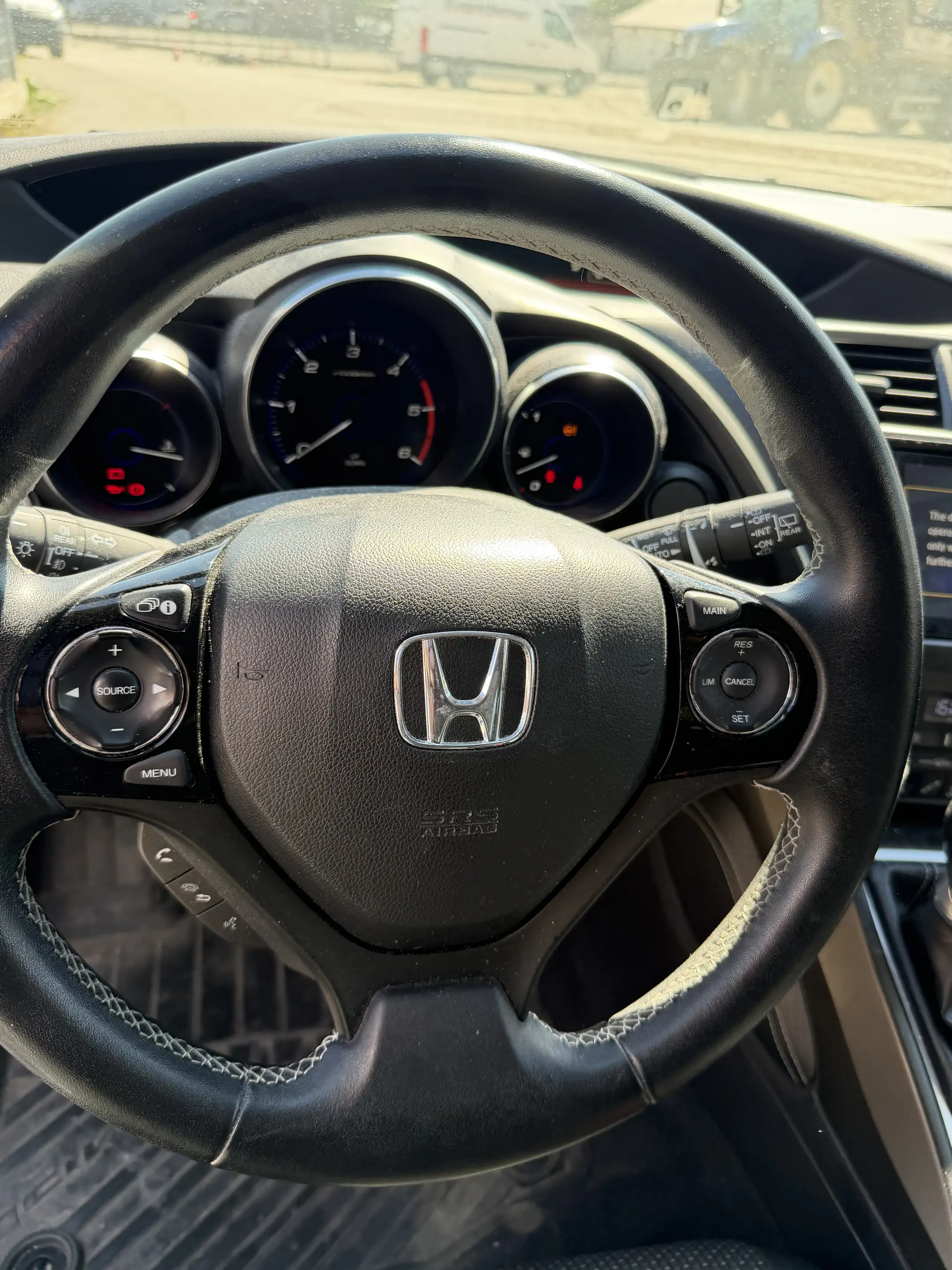 Honda Civic — photo 11