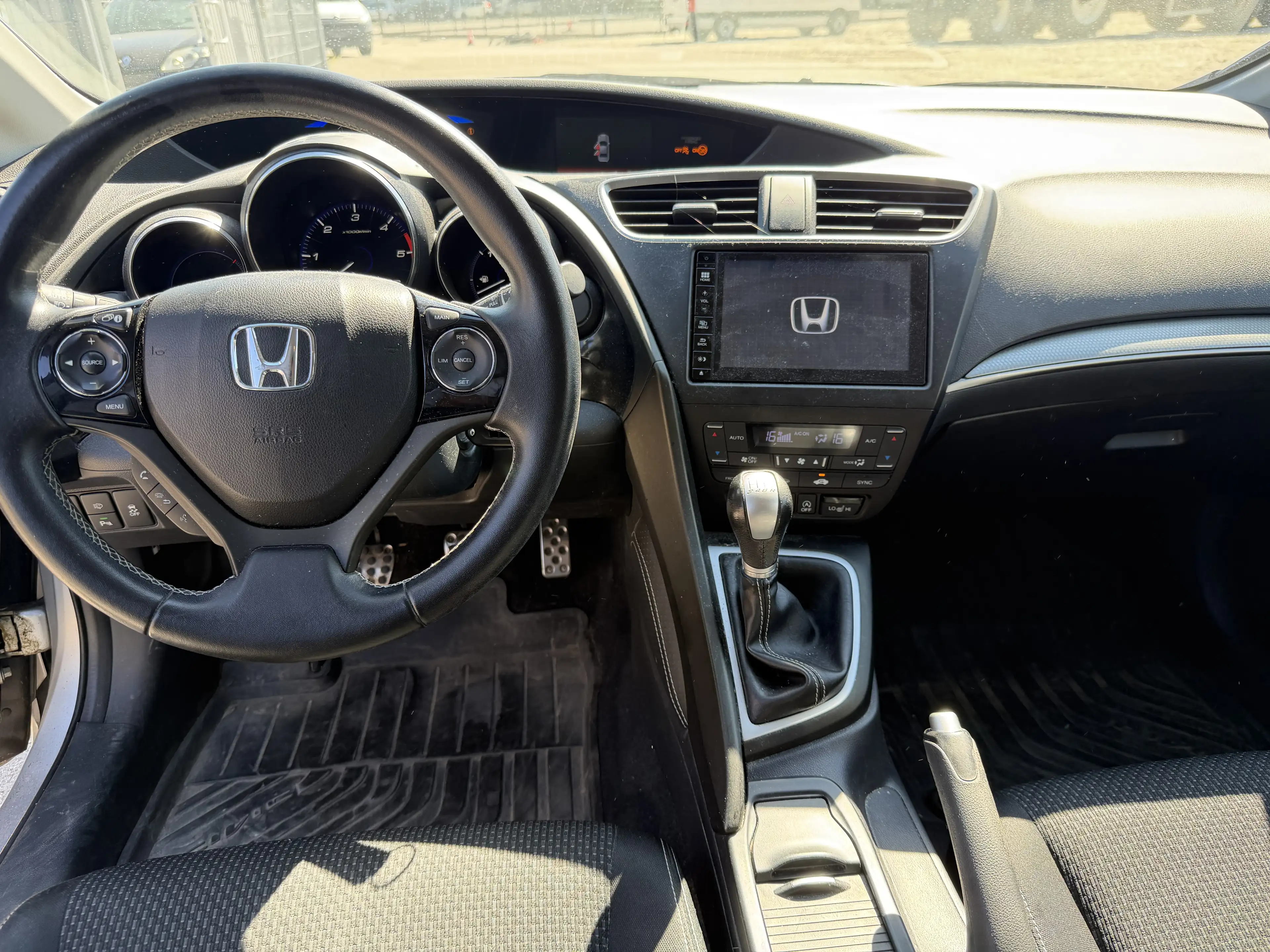Honda Civic — photo 6