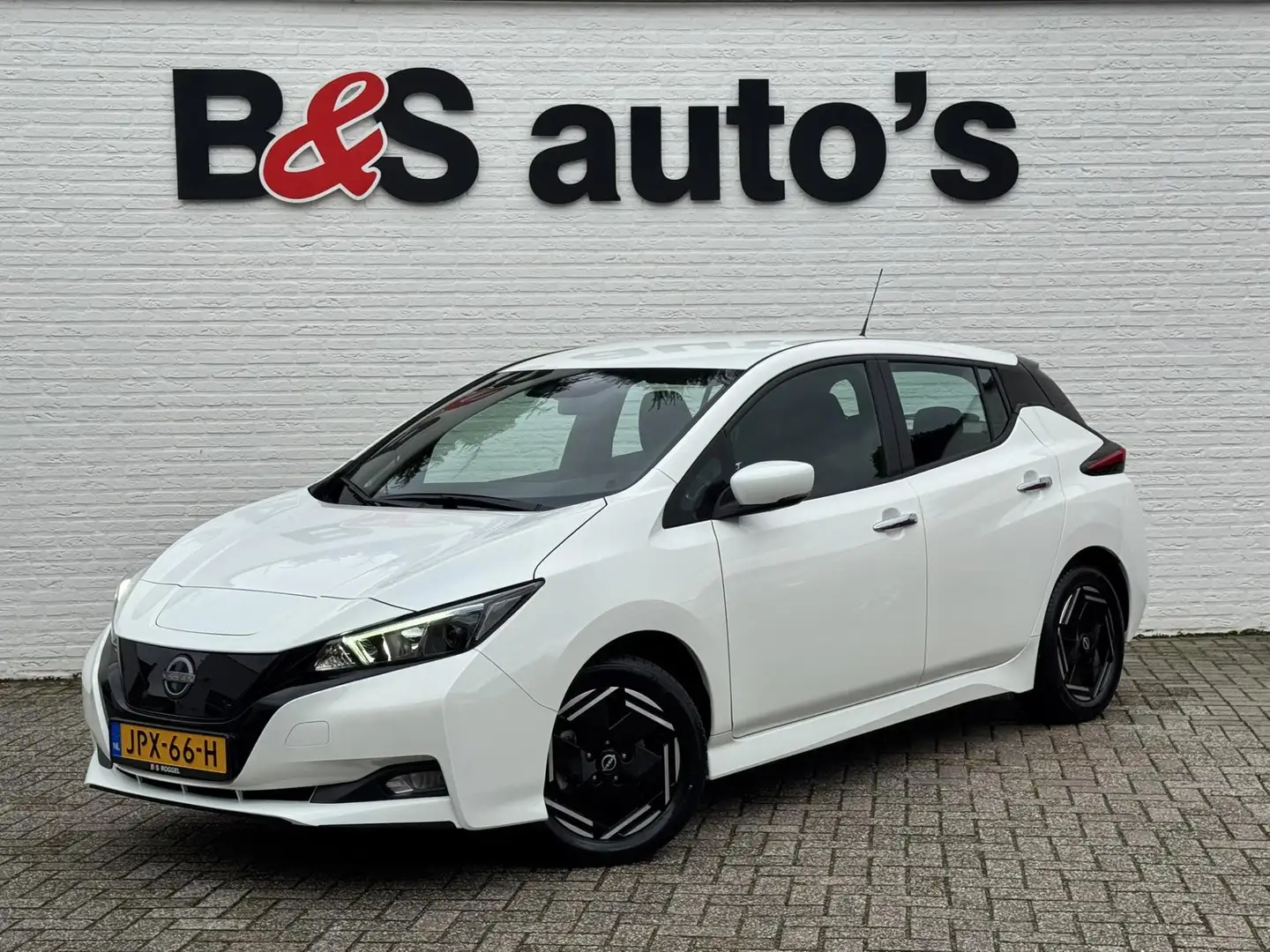 Nissan Leaf N-Connecta 39 kWh Adaptive cruise Climate control Alb - 1