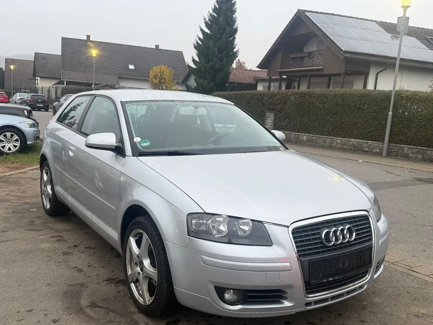 Audi A3 1.6 Attraction*NEU*TÜV*1.6* Klimaautomat* Silber - 1