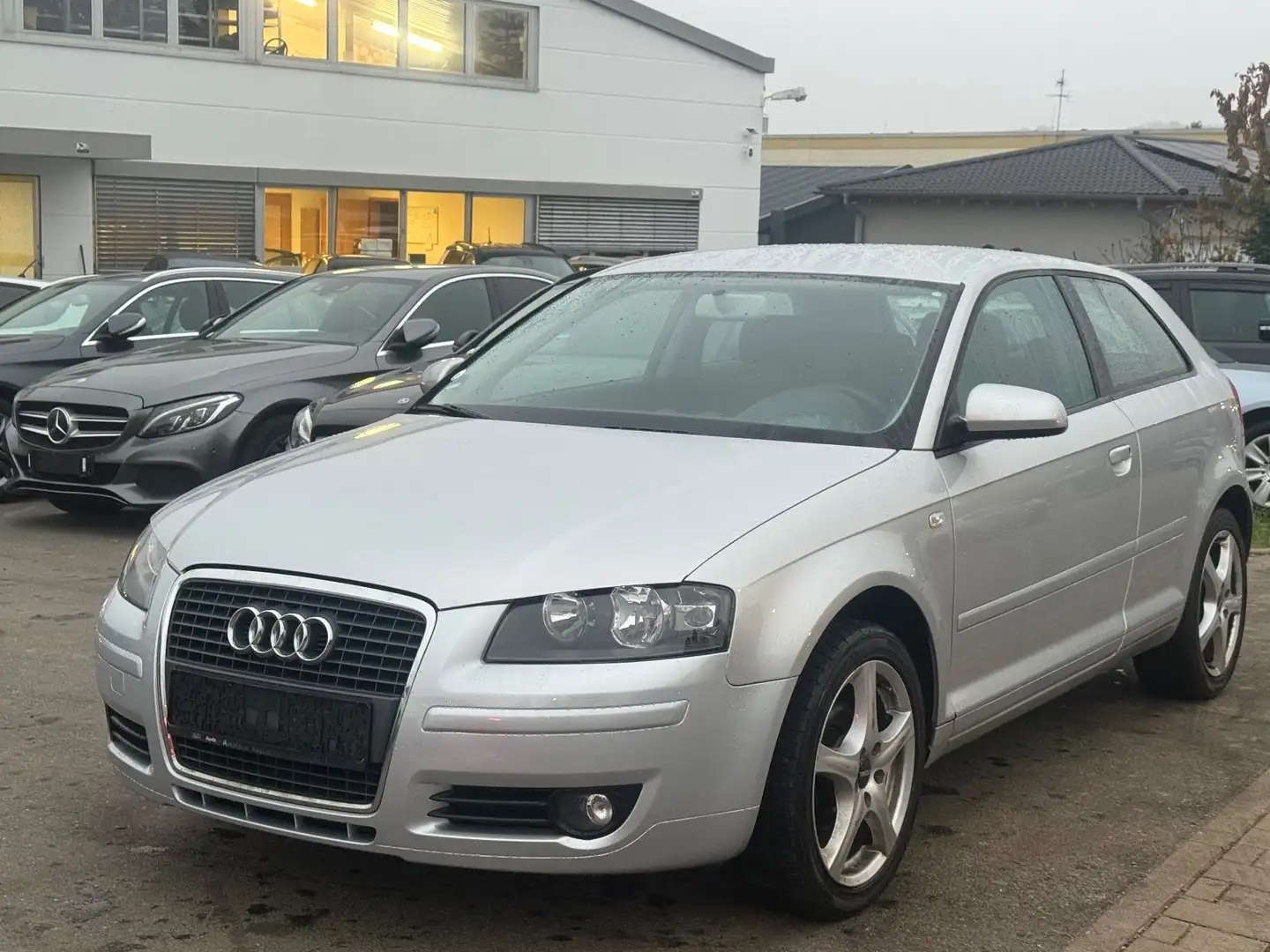 Audi A3 1.6 Attraction*NEU*TÜV*1.6* Klimaautomat* Silber - 2