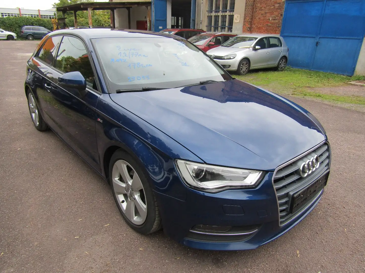 Audi A3 S-Line ambition 1.2 TFSI Navi Blau - 2