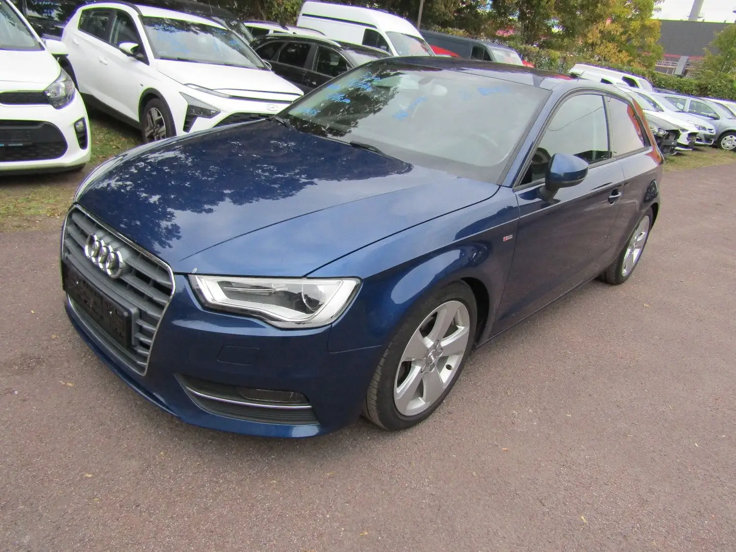 Audi A3 S-Line ambition 1.2 TFSI Navi Blau - 1