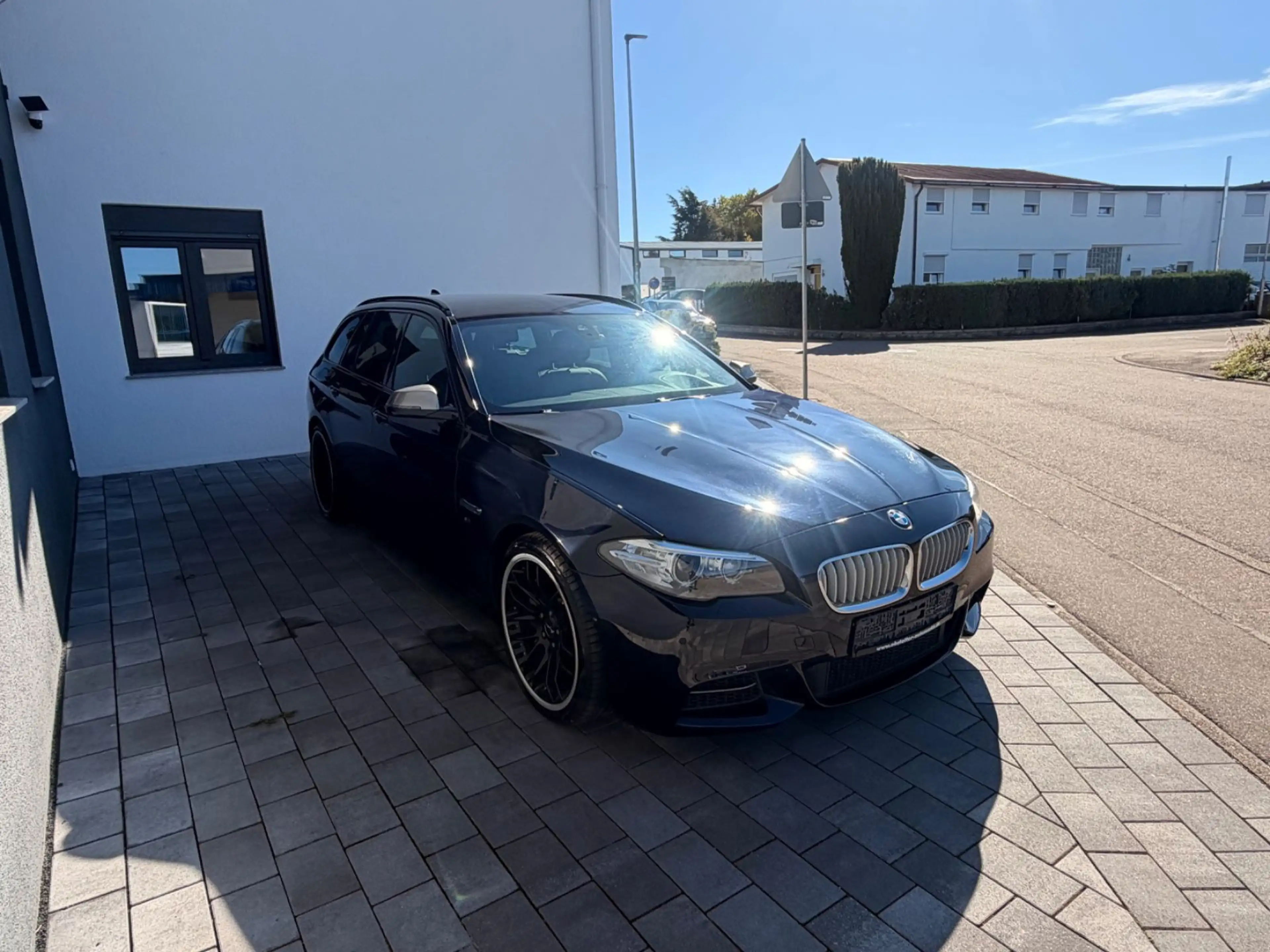 BMW 550 d 5 Touring f11 d xDrive 1.Hand — photo 3