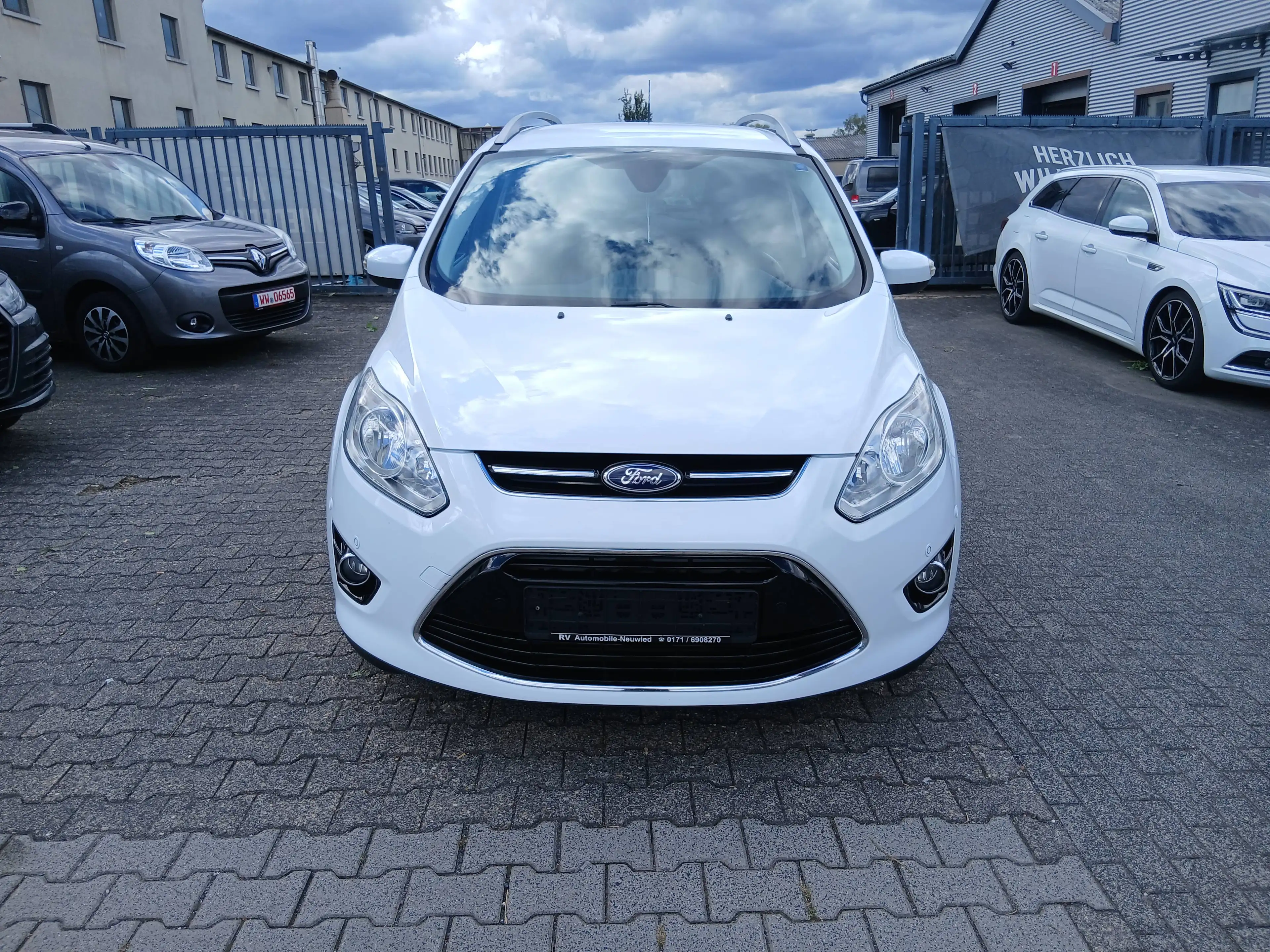 Ford Grand C-Max Titanium