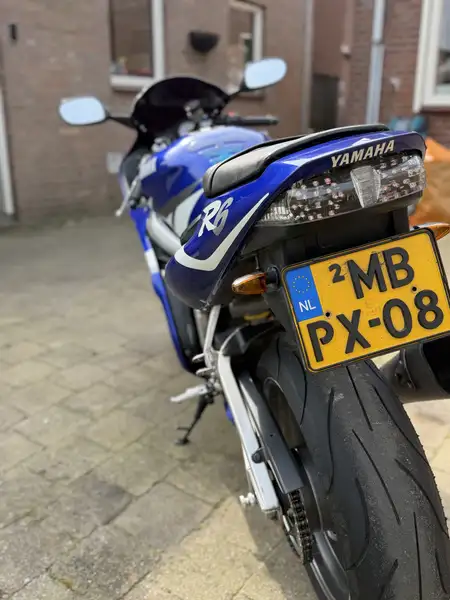 Yamaha YZF-R6 - foto 2