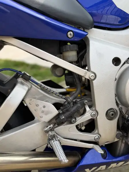 Yamaha YZF-R6 - foto 8