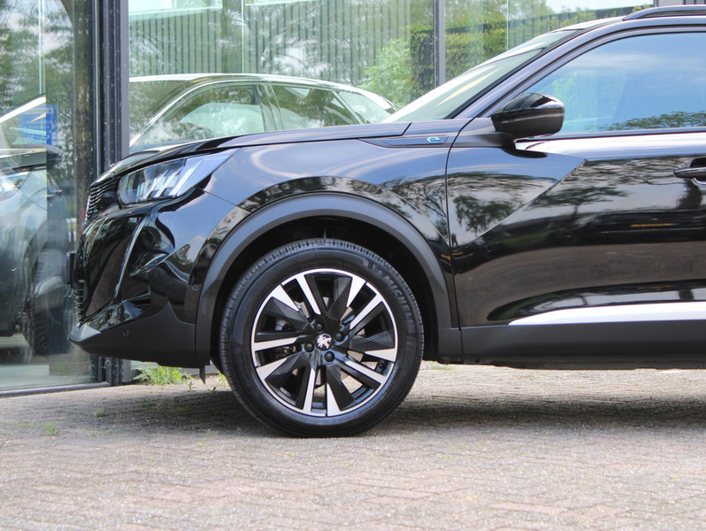Peugeot e-2008 EV GT Pack 50 kWh | Navi / Camera / Climate — photo 13