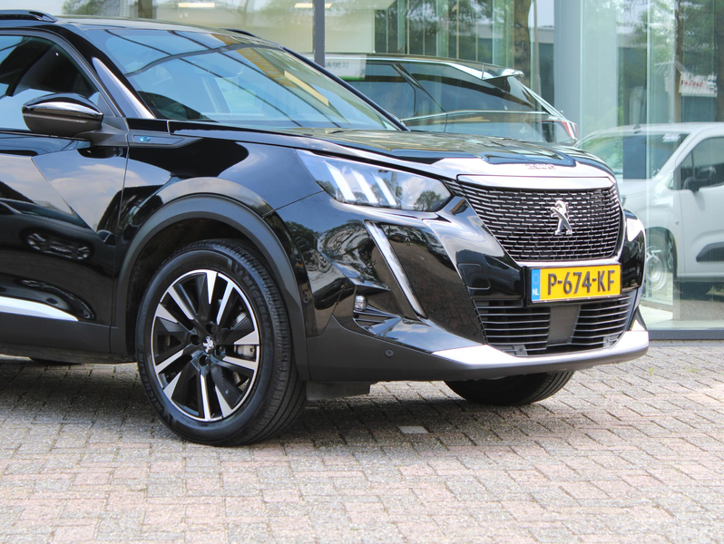 Peugeot e-2008 EV GT Pack 50 kWh | Navi / Camera / Climate — photo 11