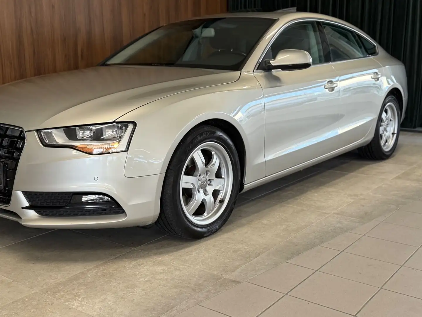 Audi A5 Sportback 2.0TDI°Kamera°S-Dach°K-Less°ACC°AHK Silber - 2