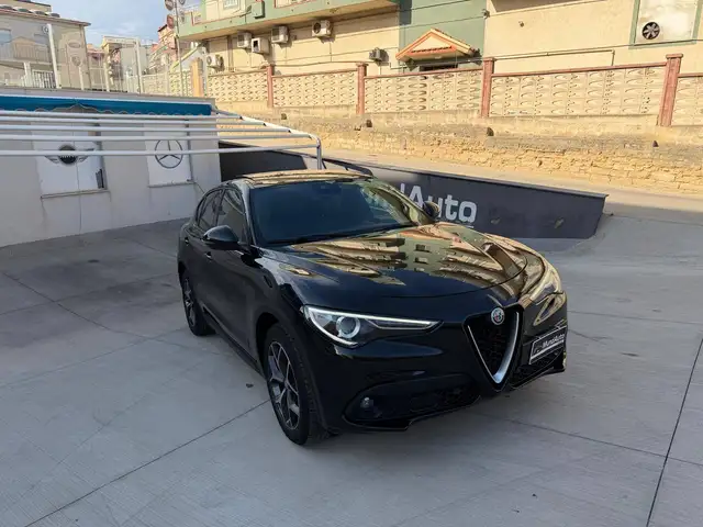 Alfa Romeo Stelvio Stelvio 2.2 t Super  180cv auto